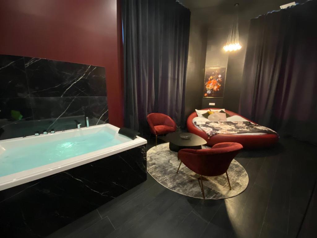 Legend Majestic Superbe Love Room