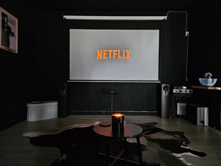 BLACK BOX CINEMA