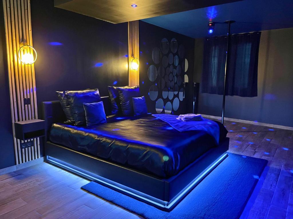 Suite Casanova avec SPA & Escape Love Game