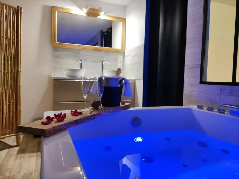 Maison de ville avec spa balnéo et 2 suites parentales