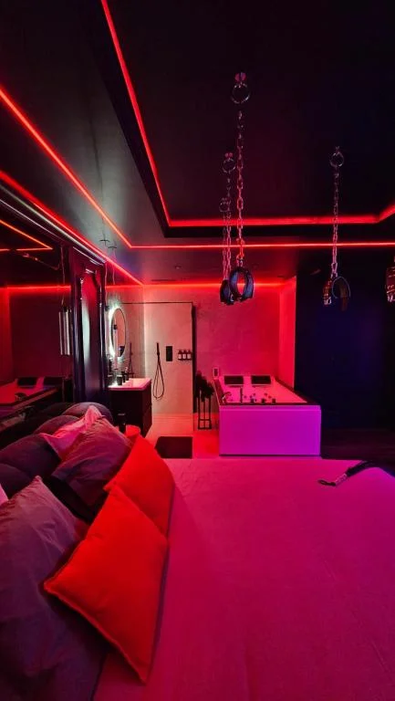 Xtase By luxuria - love room Cannoise