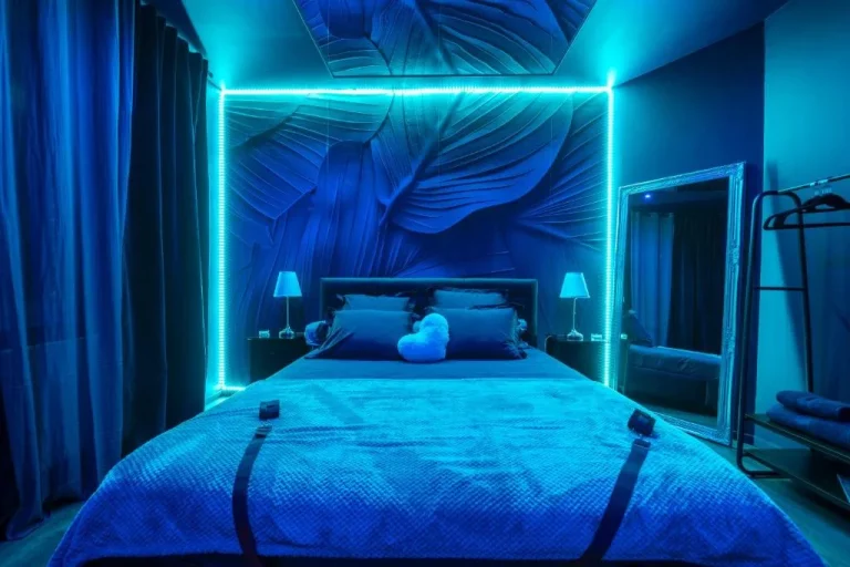 Love Room chez Luxuria – Hébergement Romantique à Avignon