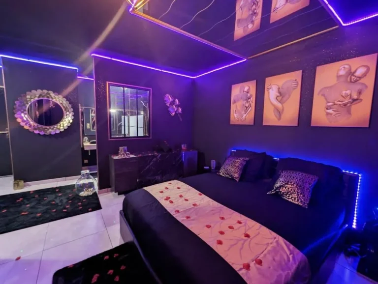 Suite Romantique Jacuzzi & Sauna privé