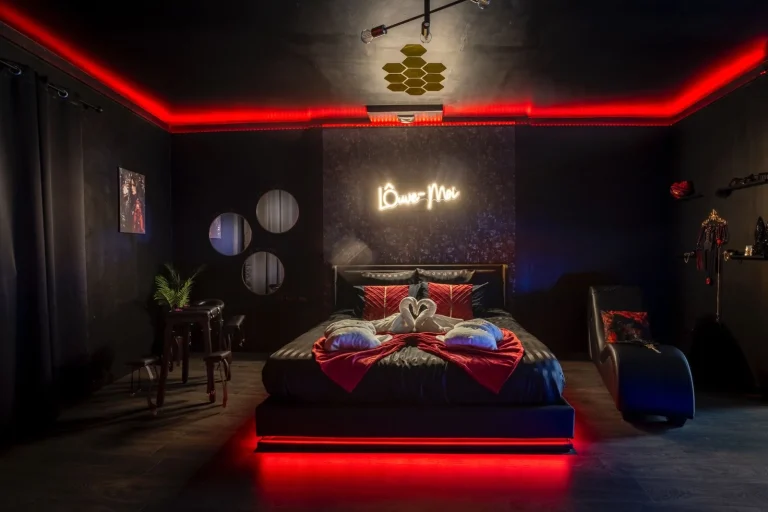 Lôuve-Moi Love Room & Spa