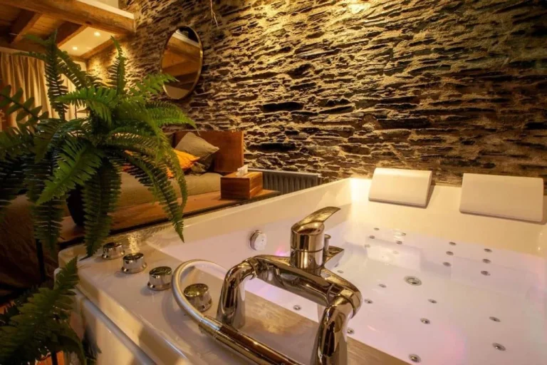 LOVE ROOM JUNGLE - LES PETITS PLAISIRS