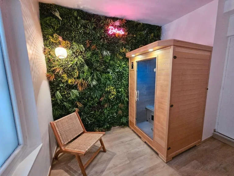 Tout confort ! Balnéo, Sauna, Cinéma
